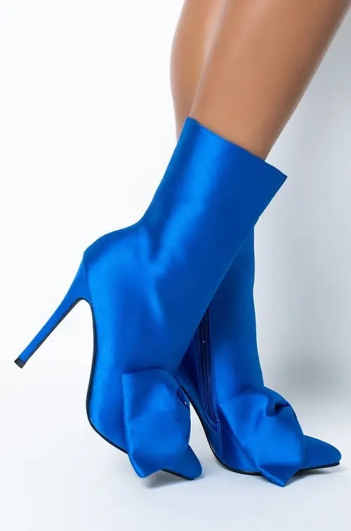 Timeless - Blue Bow Bootie
